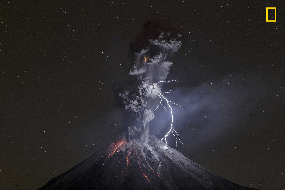 Извержение вулкана Колима в Мексике