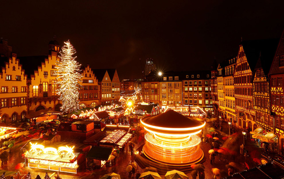 Рождественский рынок во Франкфурте, Германия