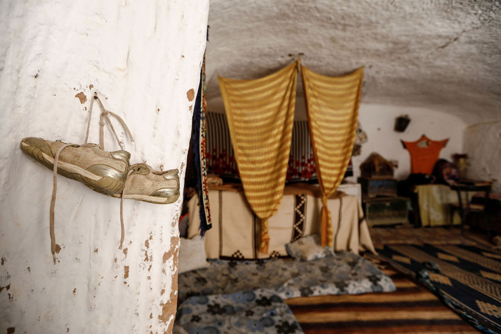Подземные дома в Тунисе