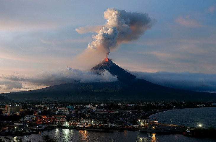 В январе на Филиппинах началось извержение вулкана Майон