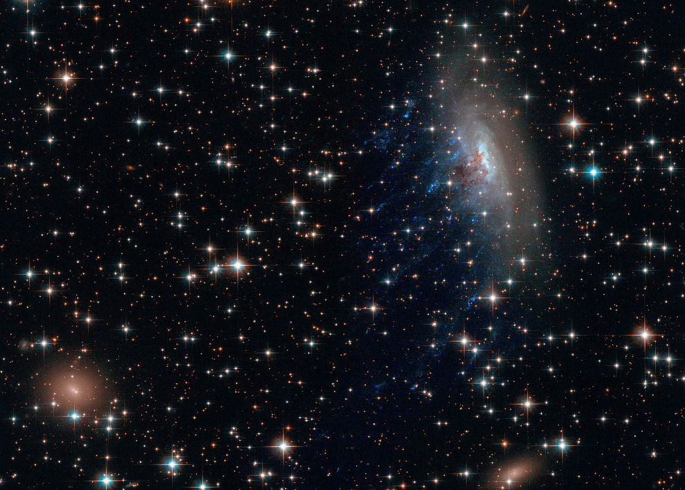 Спиральная галактика с перемычкой ESO 137-001