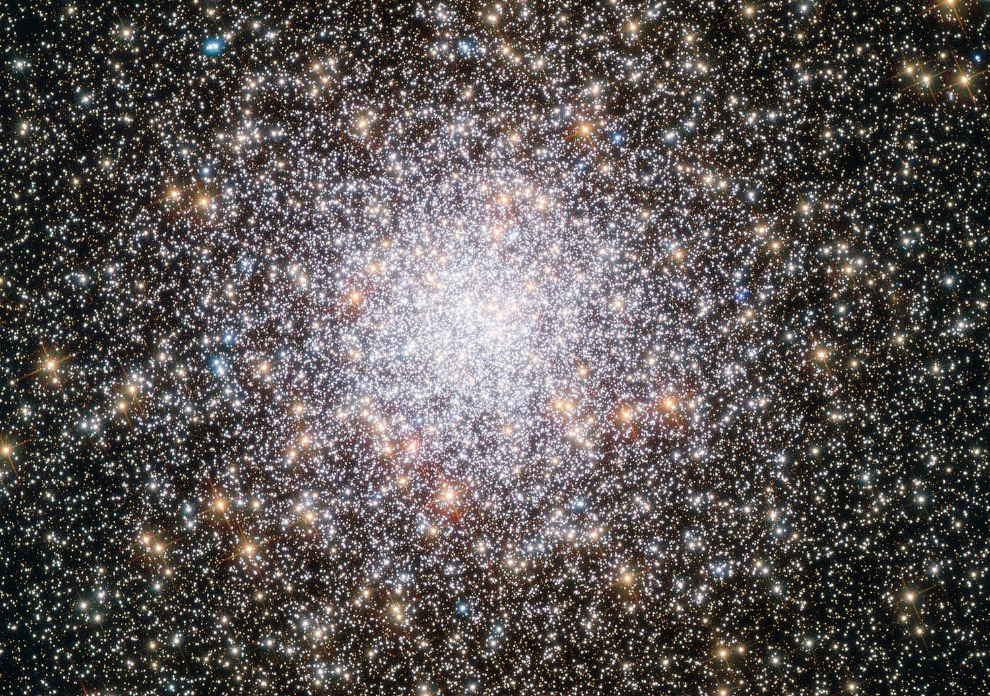 Шаровое скопление NGC 362 в созвездии Тукан