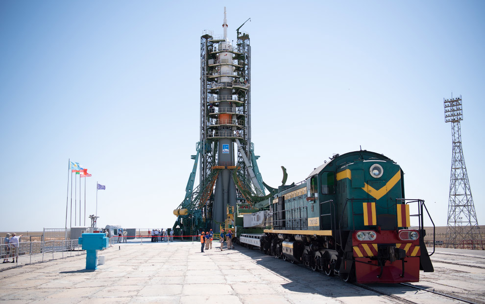 Expedition 60 Soyuz Rollout