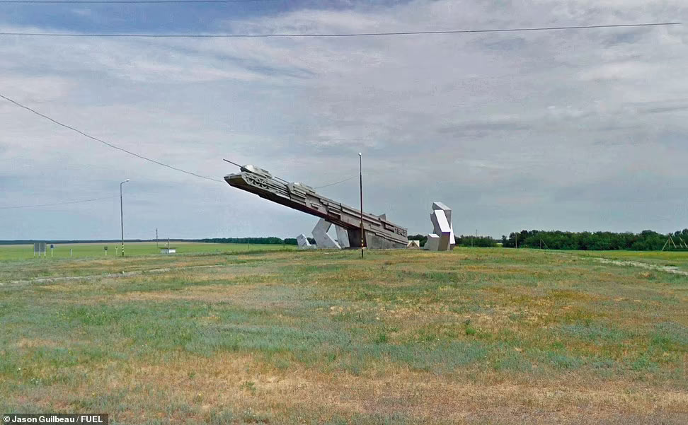 Танковый монумент в Волгоградской области