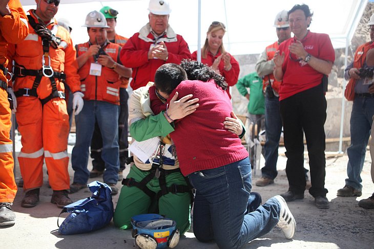 В Чили проходит операция по спасению 33 горняков